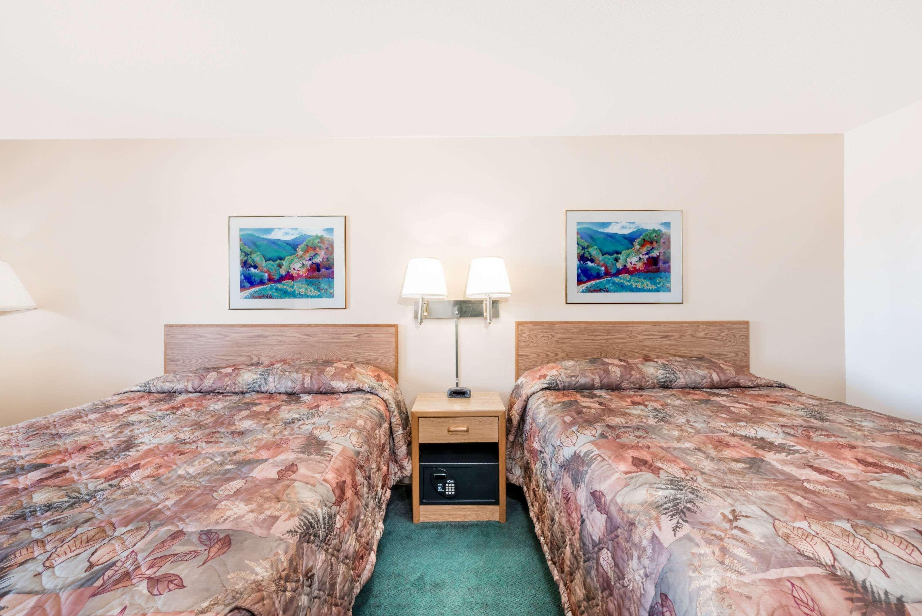 Super 8 By Wyndham Belle Fourche Sd Hotel Buitenkant foto